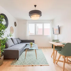 Appartement Lille, Fully-equipped With Parking Space Rijsel