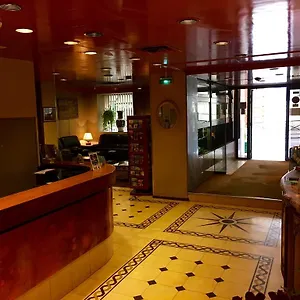 Hotel Caravelle