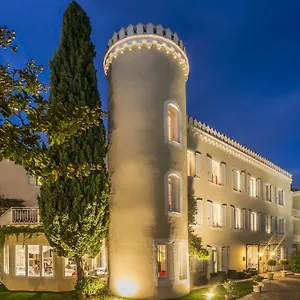 Отель Chateau De La Tour Канны